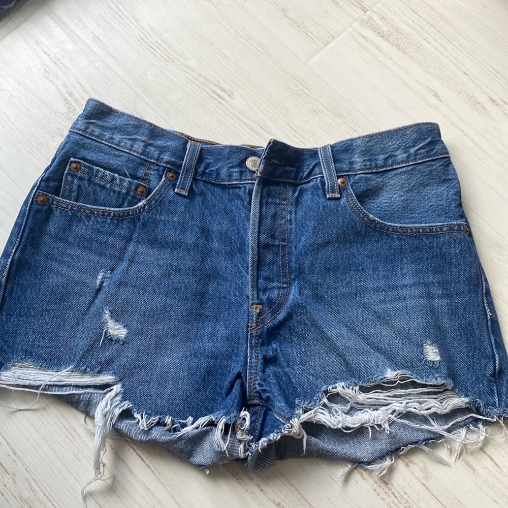 Levi’s denim shorts with distressing. Size 28